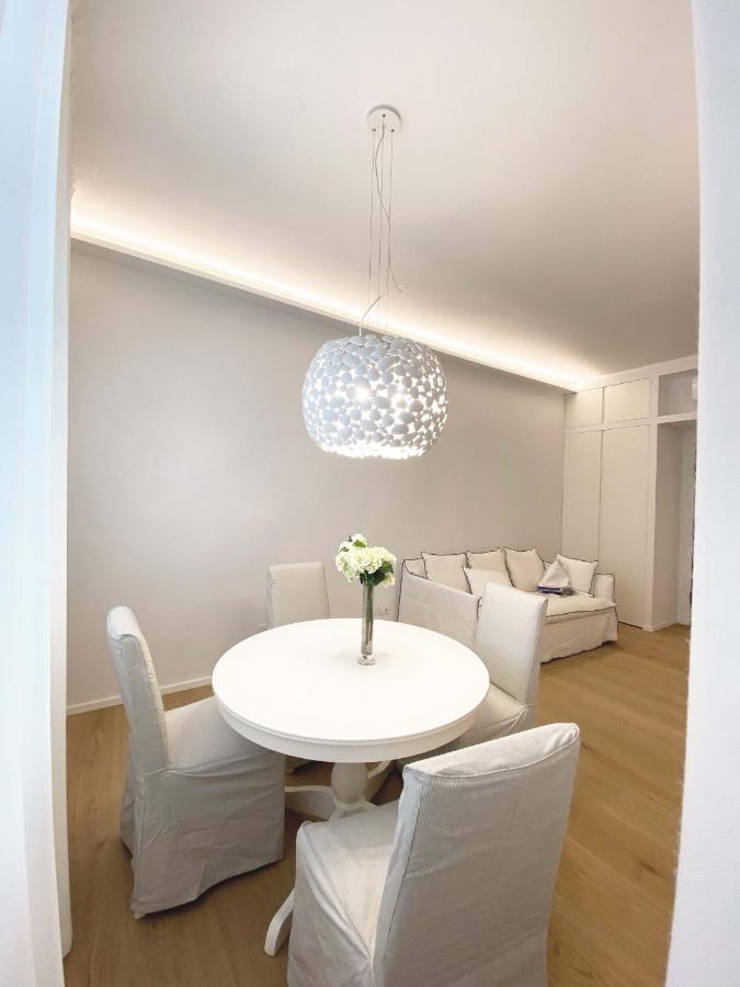The Window On The Theatre And The Cathedral - Luxury Apartment Комо Екстериор снимка