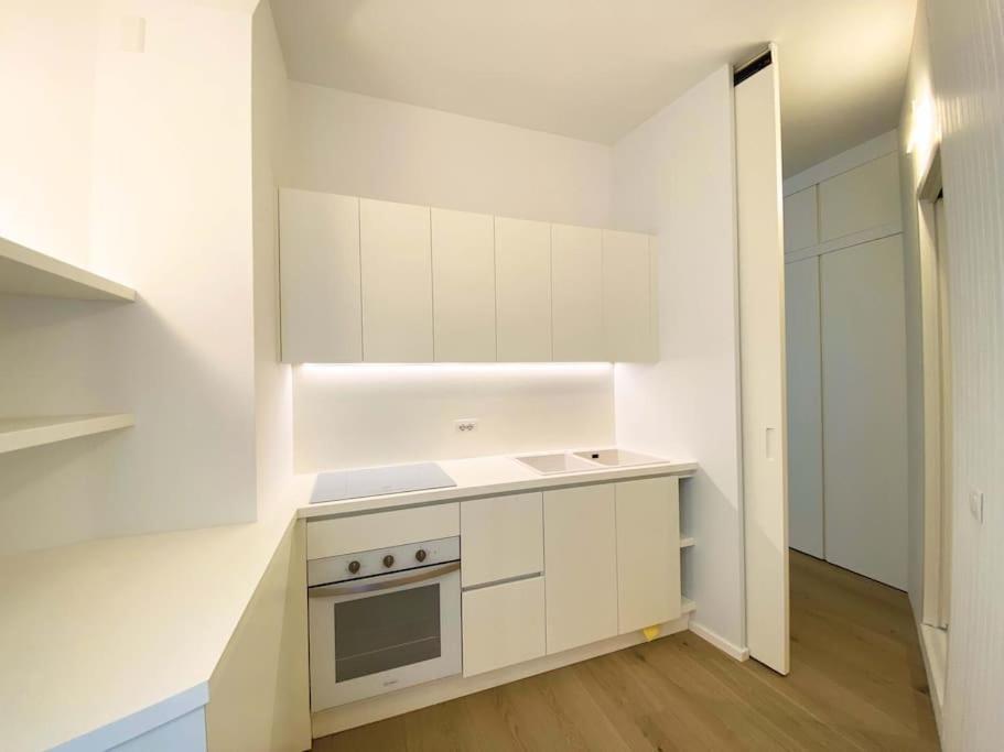 The Window On The Theatre And The Cathedral - Luxury Apartment Комо Екстериор снимка