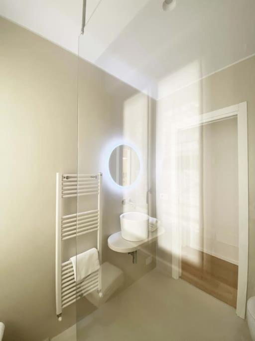 The Window On The Theatre And The Cathedral - Luxury Apartment Комо Екстериор снимка